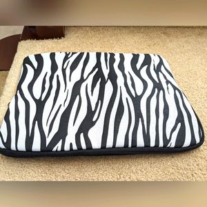 Laptop Zebra Print Protective Sleeve Pouch Bag